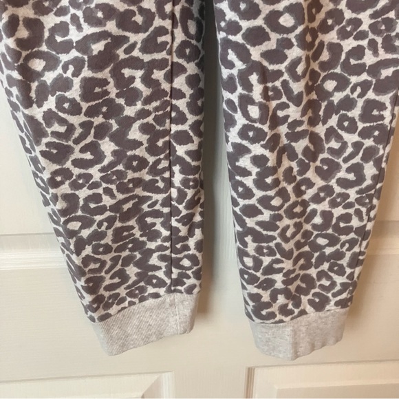 T by Talbots French Terry Jogger Pants Abstract Cheetah Print Size Medium - Picture 9 of 12